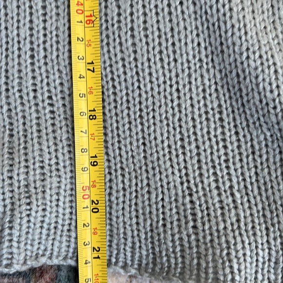 Wooden Ships chunky slouchy crew neck drop shoulder gray sweater with white star - Picture 14 of 16